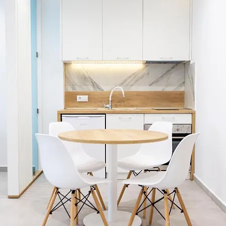 Apartmanhotel The Angeliki Boutique Szkála Rahoníu